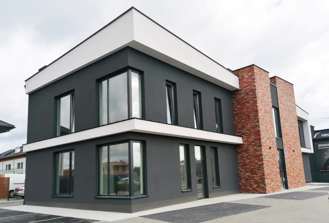 Jak wykończyć elewację domu: najważniejsze materiały i etapy pracy