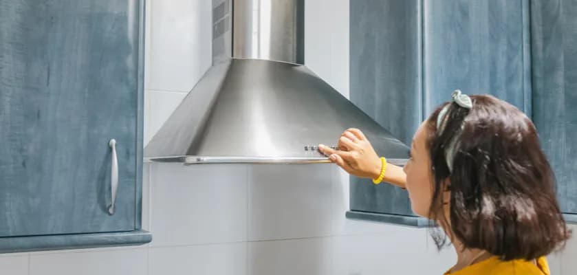 Okap czy pochłaniacz do kuchni - które urządzenie lepiej wybrać?