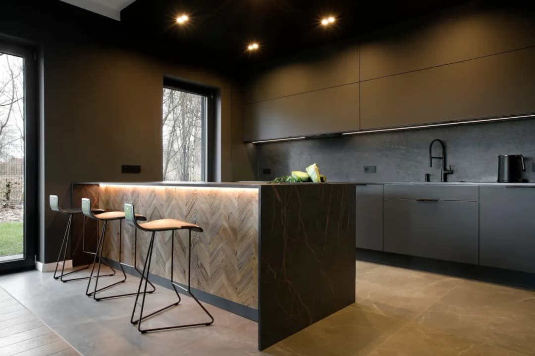 Jak dobrać kolor do kuchni, aby uniknąć błędów i stworzyć harmonię?